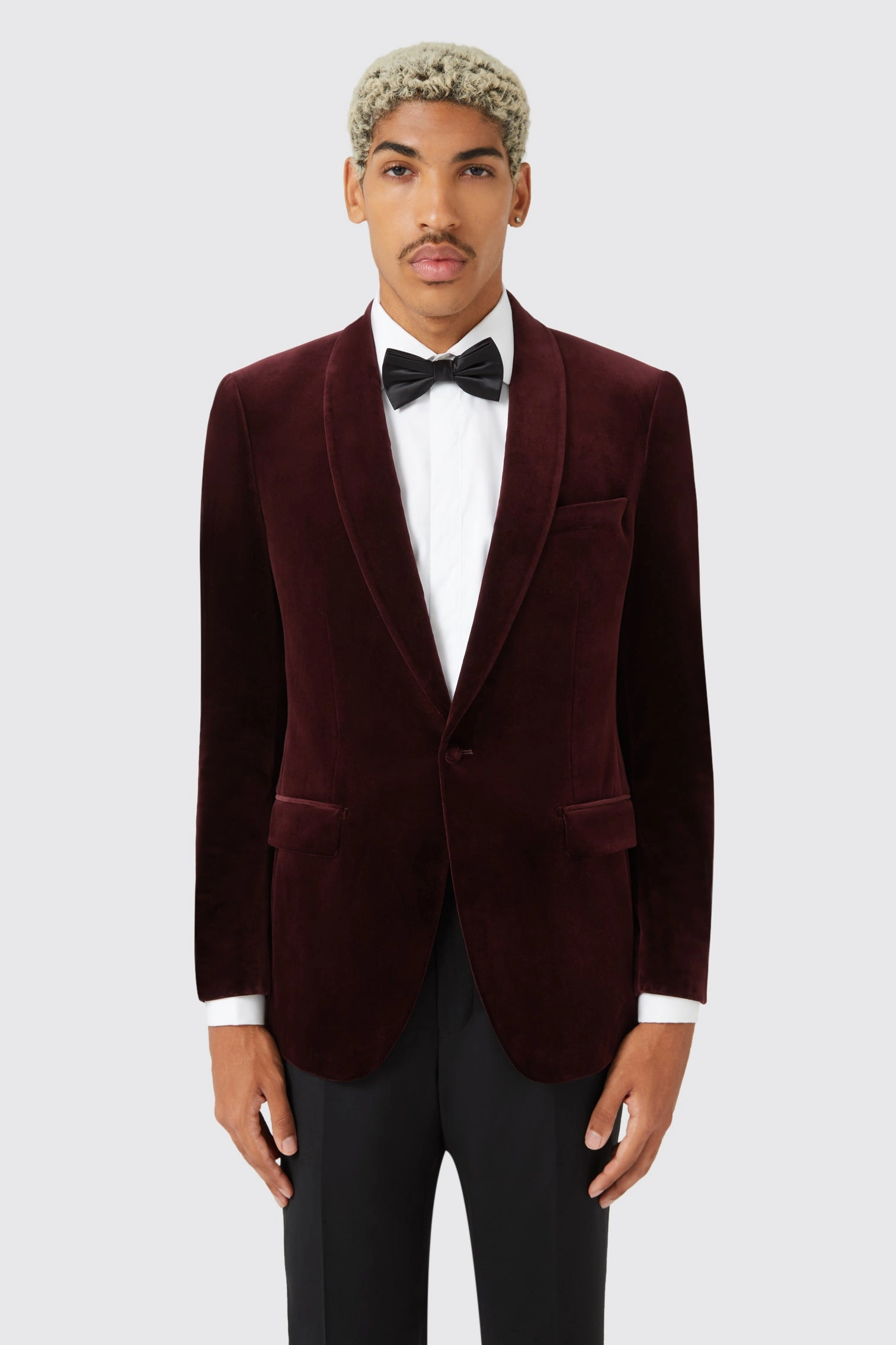 Almeida Samtwein Blazer: Archivfund – Eleganz für den Abend, ein Hauch von Luxus.